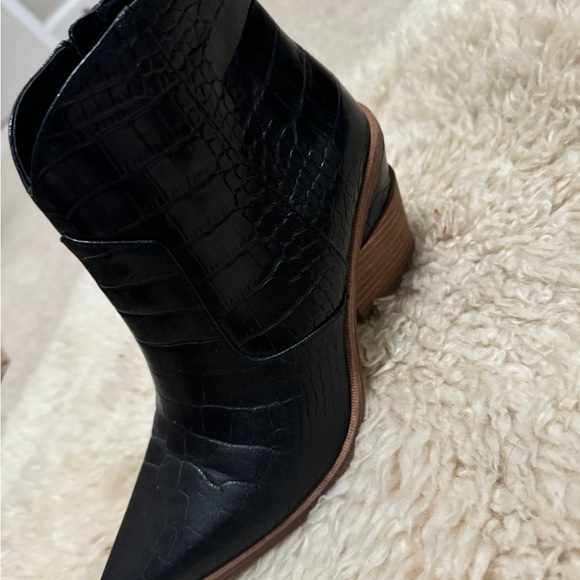 Gianni Bini Crocodile Booties - Picture 4 of 5